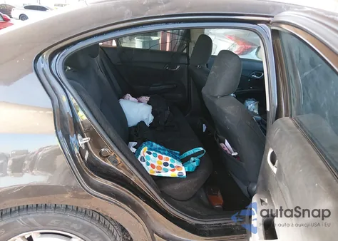 2013 Honda Civic Hf from USA, damaged, VIN 2HGFB2F63DH562604